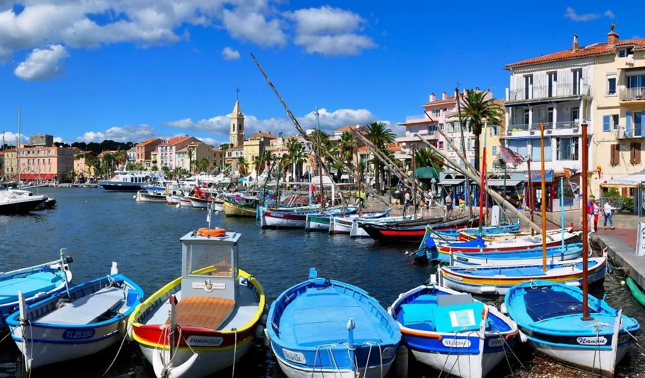 Un Balcon Dans Les Rues Pietonnes Apartment Sanary-sur-Mer 0*,  France